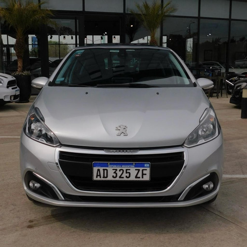Imagen 2 de 19 de Peugeot 208 1.6 Feline Tiptronic