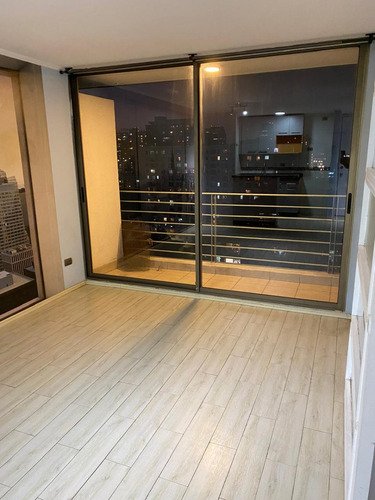 Arriendo Departamento 1d 1b Lira Con Marin En Santiago