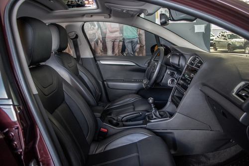 Imagen 9 de 15 de Citroën C4 Lounge 2018 1.6 Hdi 115 Feel Pack Ac652 Nv
