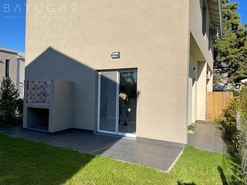 Imagen 8 de 30 de Venta - Ph Dúplex A Estrenar En Barrio La Fernanda - Villa Rosa - Bayugar Negocios Inmobiliarios