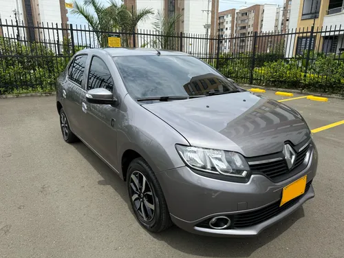 Renault Logan 1.6 Privilege / Intens