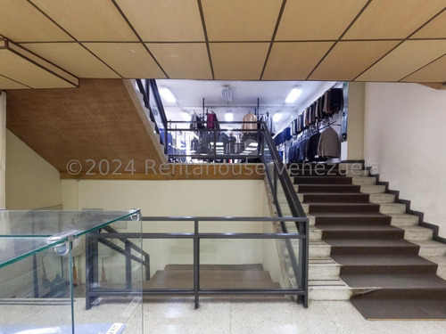 #*25-18137 Este Edificio De Cinco Niveles, Ubicado En El Centro Histórico Y Comercial De La Ciudad, Está Disponible En Alquiler, Barquisimeto, Lara. Adelaida Armeya