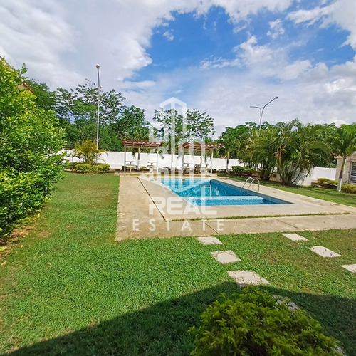 Townhouse En Venta Urb. Loma Real-charallave
