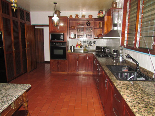 Imagen 30 de 30 de Se Vende Casa 800m2 4h/6b/4p Lomas Del Mirador 9214