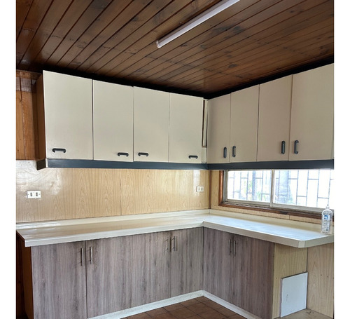 Cálida Casa Residencial O Comercial Con Depto Interior