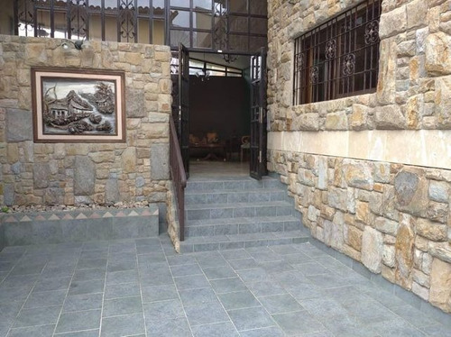 Imagen 5 de 20 de Venta De Casa En Cumbres De Curumo / Ofc 22-6177