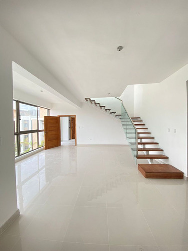 Penthouse En Venta En San Francisco De Macoris.