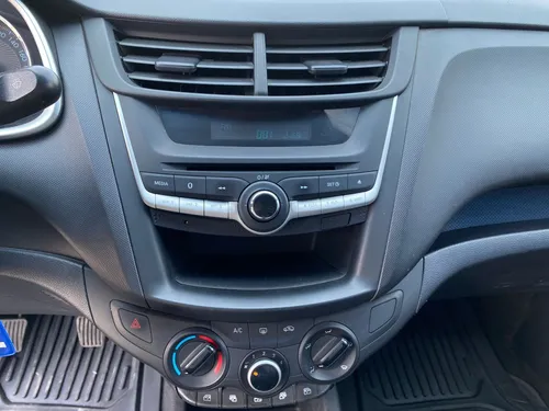 Chevrolet Aveo 1.5 Ls Mt