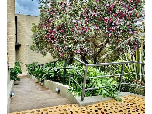 Venta De Espectacular Casa Amoblada En Guatape Con Salida Al Embalse