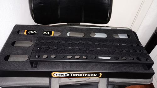 Bag Pedaboard T-rex Tonetrunk 68 C/ Plataforma (pedaltrain) Preto