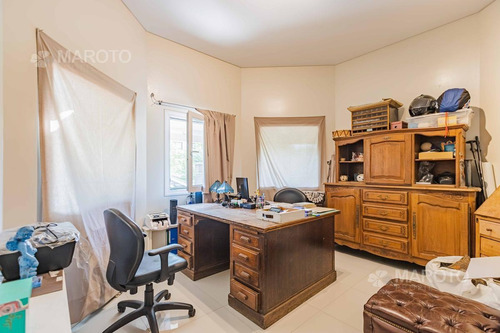 Imagen 20 de 30 de Casa En Venta En Barrio Privado Septiembre Con Seis Dormitorios - Maroto Propiedades-
