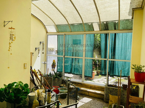 Casa Con Local Y Garage - Amplio Jardin Con Parilla