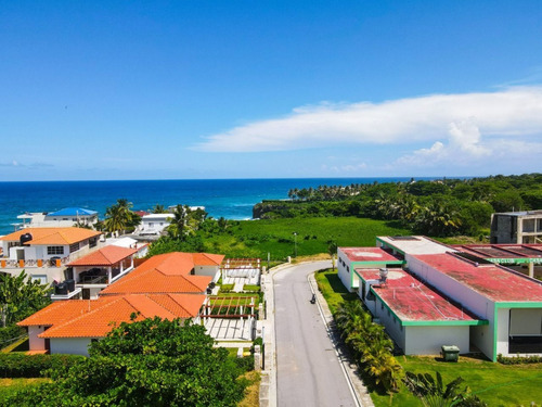 Vendo Villa De 3 Habitaciones En Exclusivo Complejo Cerrado En Cabrera, República Dominicana