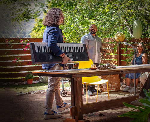 Roland E-x10 Teclado Digital 61 Teclas Sensibles Con Banco