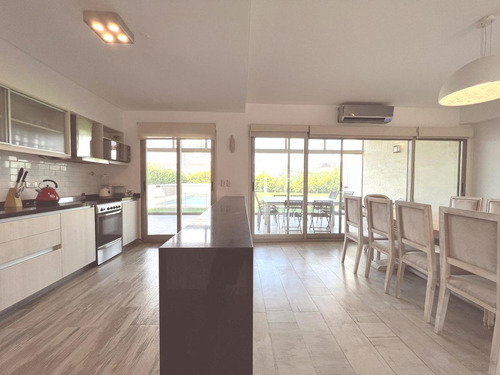 Imagen 2 de 30 de Casa De 4 Amb, En Pb , Opcional A 2da Planta Barrio Los Naranjos