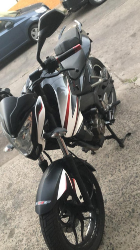 Rouser Ns 200