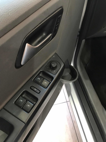 Imagen 12 de 13 de Volkswagen Suran 2016 1.6 Imotion Highline 110cv Argemotors