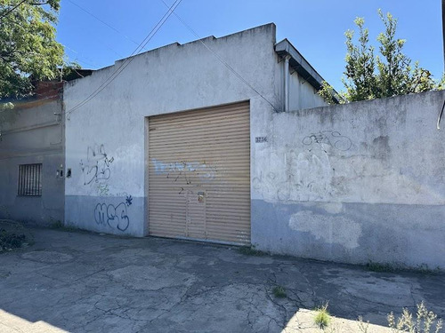 Galpón A Pasos Del Centro De Solano, Ideal Deposito