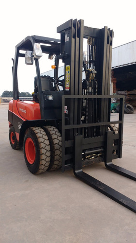 Imagen 2 de 7 de Autoelevador Dual Tripl Desplazador 2.5 Tn (serie G Taurus)