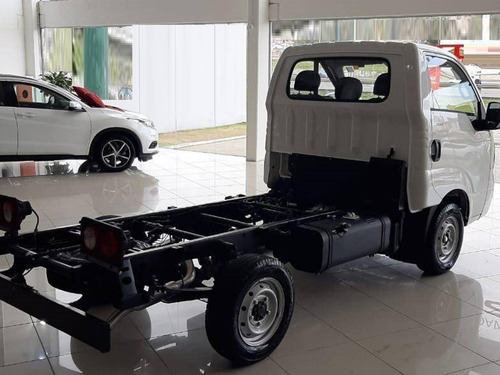 Imagem 2 de 6 de Kia Bongo Chassi 2.5 Td Diesel Std Cs Manual 0lm2022