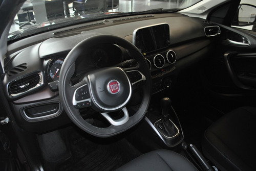 Fiat Cronos 1.8 16v Precision 2020 At6 Pack Premium Bordó