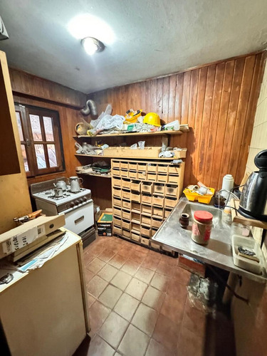 Galpón De 750 M2 + Terreno Con Contrapiso De 607 M2 En Venta, Av. Jujuy Al 1700, Smt