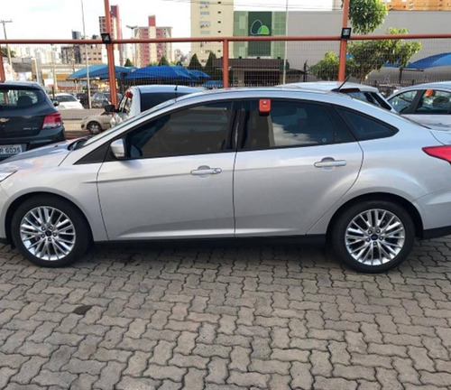 Ford Focus 2.0 Se Plus Fastback 16v Flex 4p Powershift