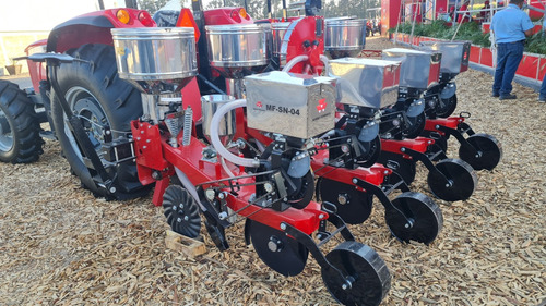 Sembradora Neumática 4 Surcos Massey Ferguson Con Accesorios