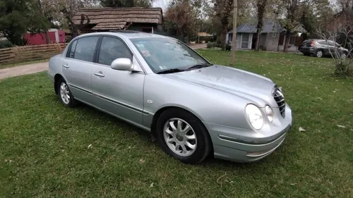 Kia Opirus