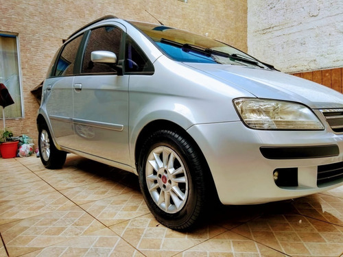 Imagem 1 de 13 de Fiat Idea