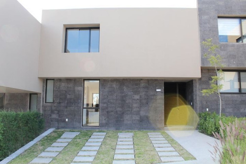 Imagen 2 de 14 de Lomas De Juriquilla Casa En Renta De 190 Mts2! Qh 21-5032