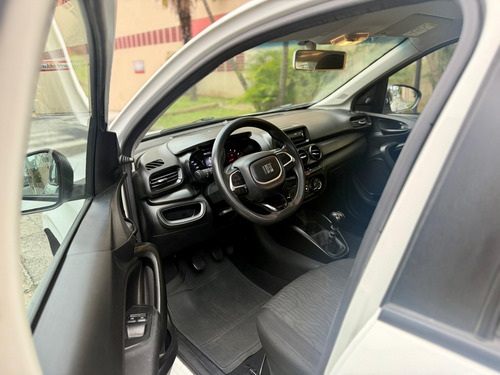 Fiat Cronos 1.0 Flex 4p