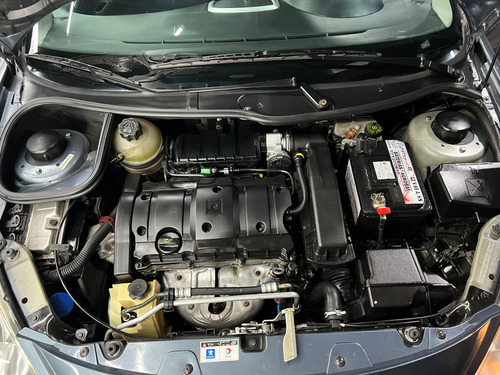 Peugeot 207 1.6 Xt