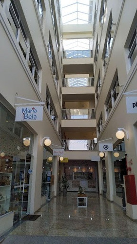 Imagem 1 de 24 de Salas E Pontos Comerciais No Centro De Caçapava - Cj0003