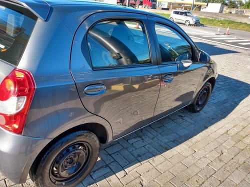 Imagem 2 de 10 de Toyota Etios 2014 1.5 16v Xs 5p