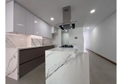| V E N T A | Apartamento Para Estrenar En Laureles. Súper Ubicación