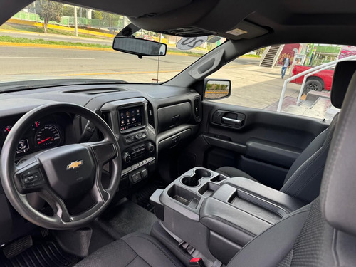 Chevrolet Silverado 4.3 V6 1500 WT Cabina Regular 4x2 At