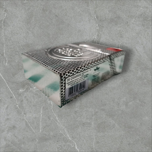 Lata De Lucky Strike Em Metal Vazado (selo Vermelho) Raro (Usado)