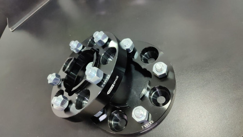 Imagen 6 de 8 de Separadores De Rueda Backspace Land Rover Discovery