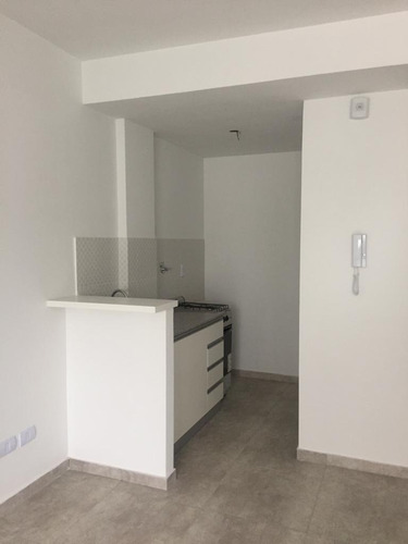 Imagen 11 de 17 de Hermoso Monoambiente De 39 M2 Con Cochera En Parque Chas Paternal