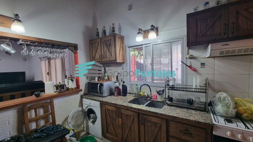 Casaquinta En Barrio La Union, A Mts De El Trebol, Con 3 Dormitorios Y Piscina