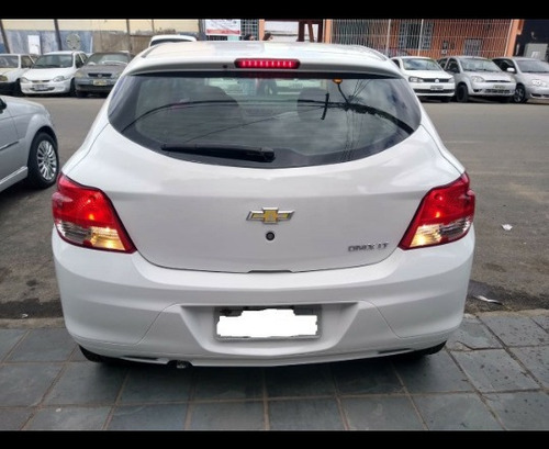 Chevrolet Onix 2015 1.4 Lt 5p