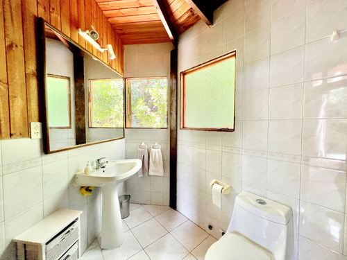 Cálida Casa En Venta En Cachagua Con Tremendo Potencial