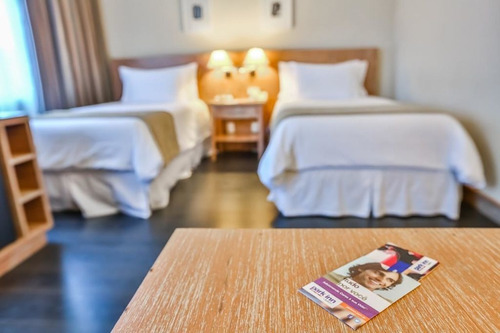 Imagem 2 de 15 de Flat Radisson, Prox A Av. Luis C Berrini E Marg Pinheiros - Sf30219