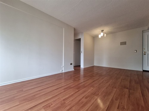Departamento En Venta De 2 Dorm. En Ñuñoa