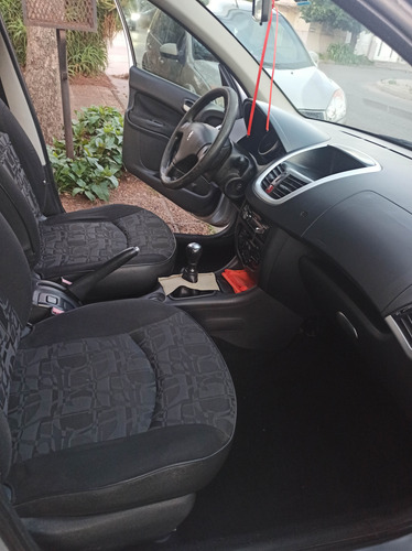 Peugeot 207 1.4 Sedan Xs