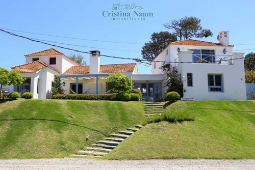 Espléndida Casa En Montoya, Con Vista Al Mar 