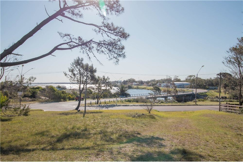 Venta De Casa 2 Dormitorios Barbacoa Costa Azul