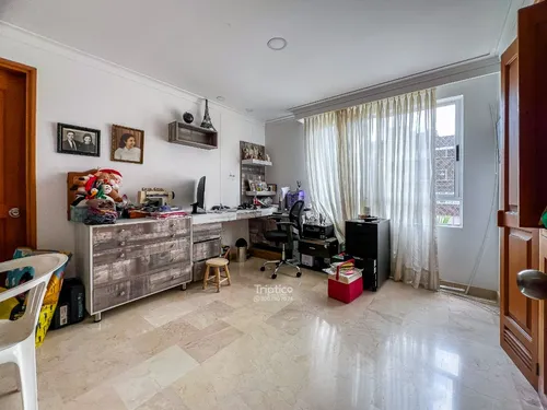 Vendo Apartamento En El Segundo Parque De Laureles - Medellín