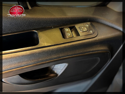 Mercedes-Benz Sprinter Passageiro 16 Lugares